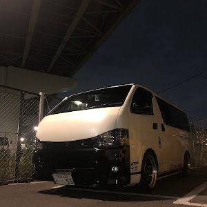 ハイエースバン TRH200V