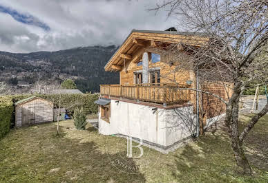 Chalet with terrace 17