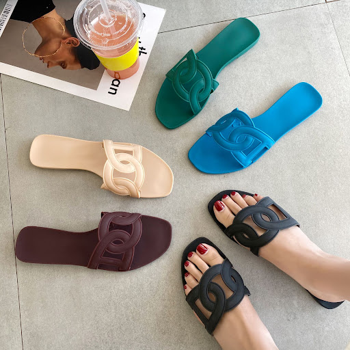 Title 5, Pig nose slippers flat bottomed beach shoes, fu...