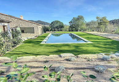 House with pool and terrace 4