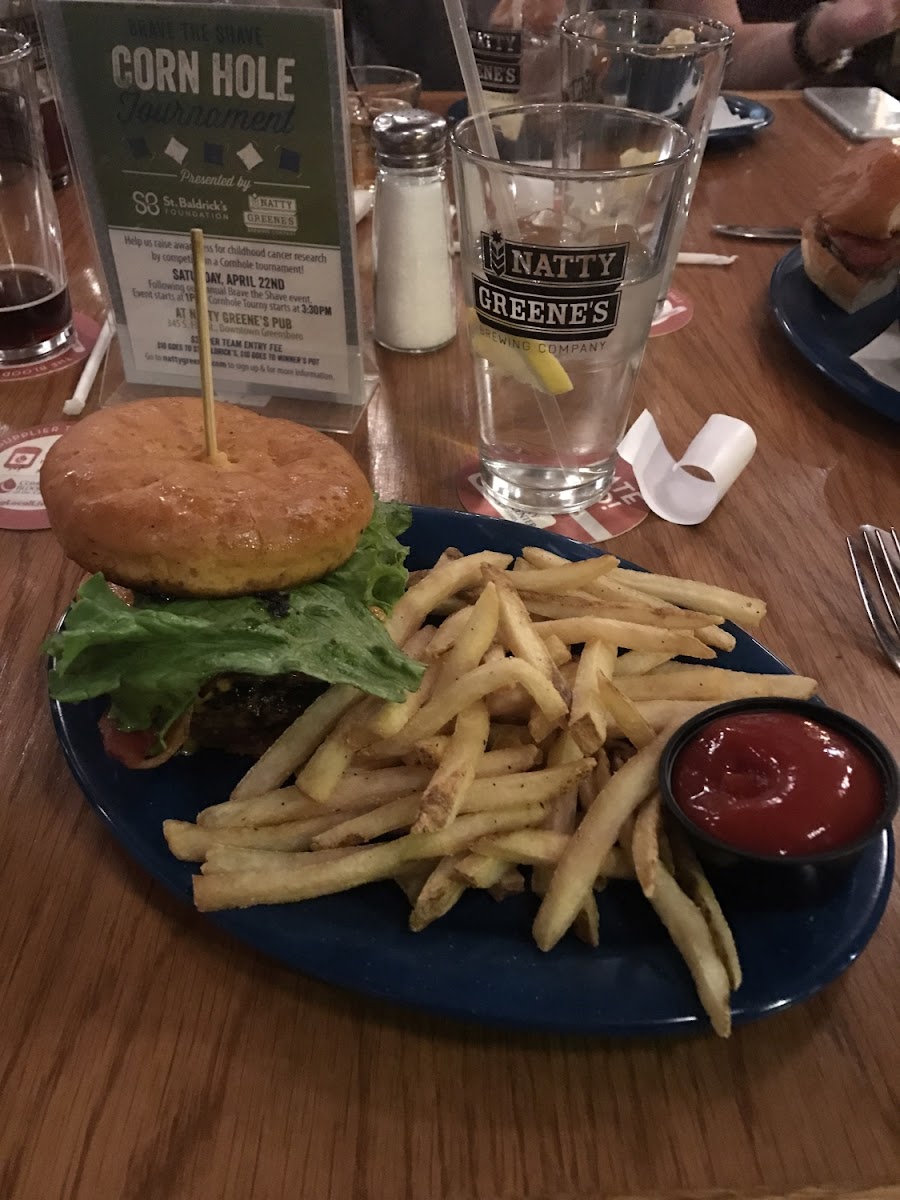 Cheeseburger and fries