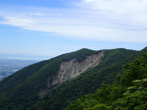 遠足尾根北斜面の崩壊地