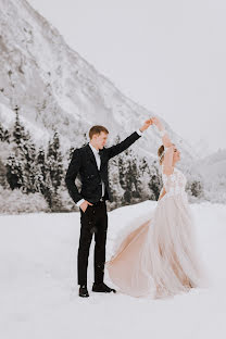 Fotógrafo de casamento Nastya Konnik (anastasikonn). Foto de 24 de fevereiro 2021