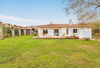 Maison avec terrasse 1