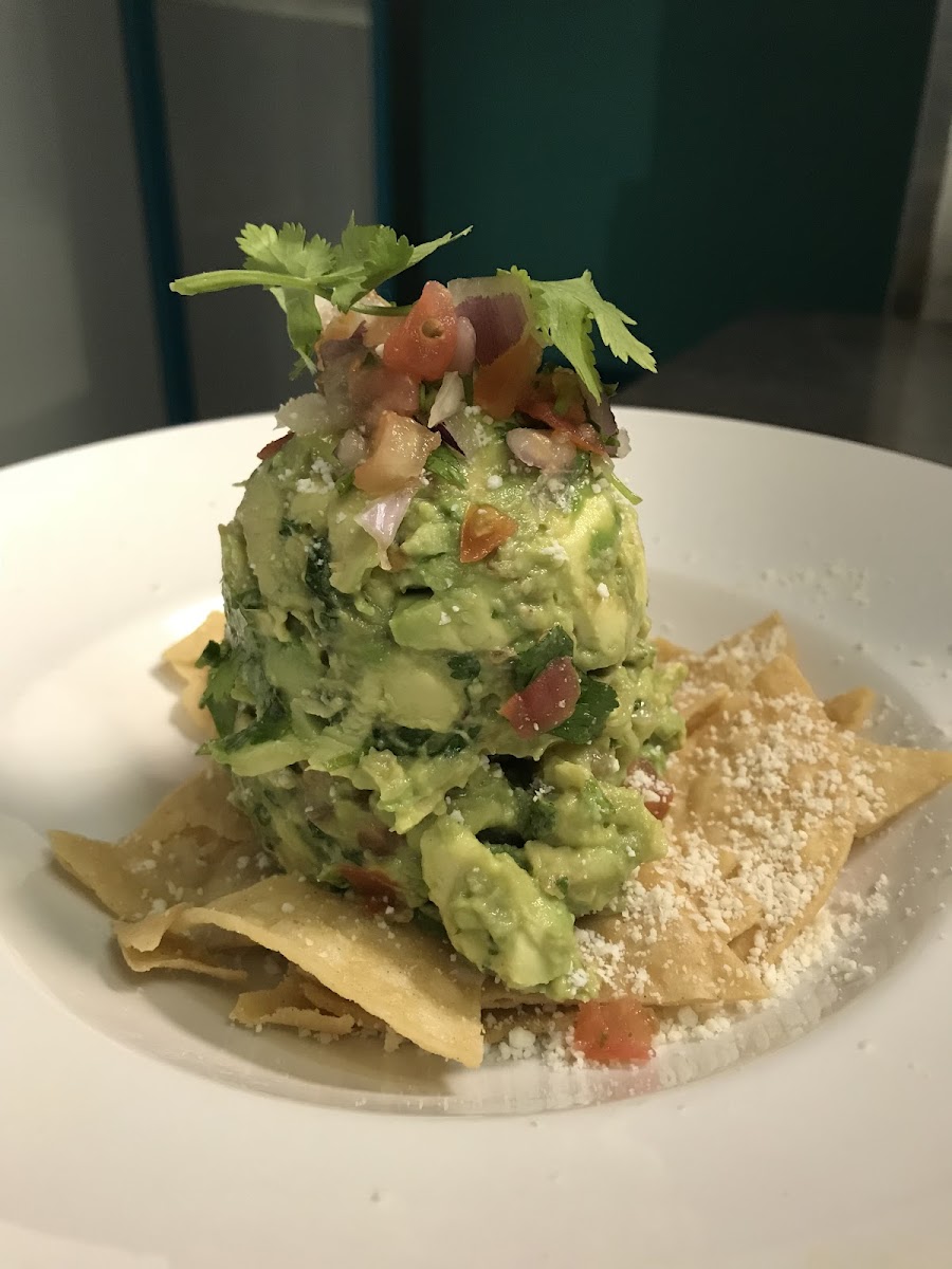 Celiac guacamole with chargrilled chips