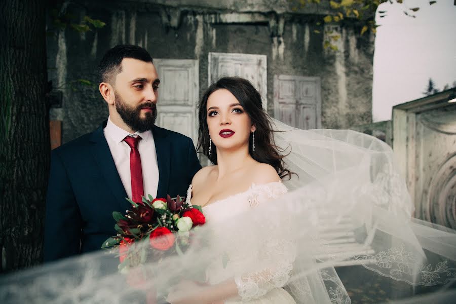 Fotógrafo de casamento Yuliya Petrova (petrova). Foto de 11 de novembro 2017