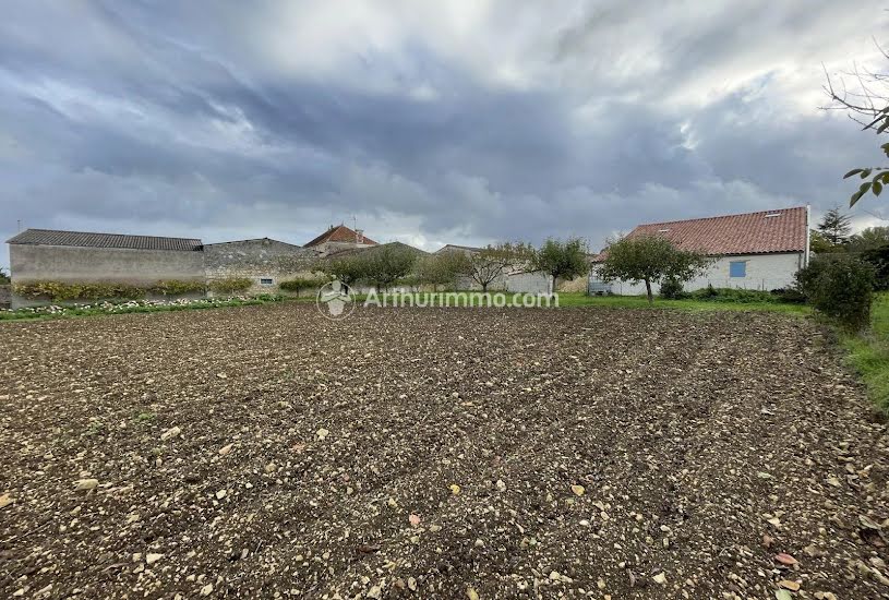  Vente Terrain à bâtir - 2 491m² à Bercloux (17770) 