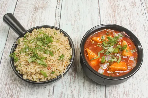 Veg Fried Rice [500 Grams] With Chilli Paneer Gravy [5 Pieces]