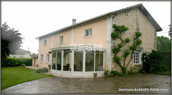 propriété à Barbezieux-Saint-Hilaire (16)