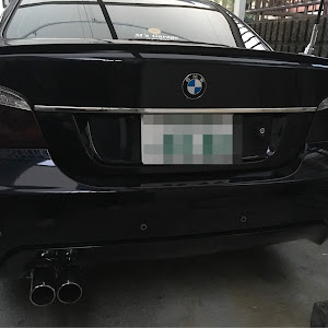 525i