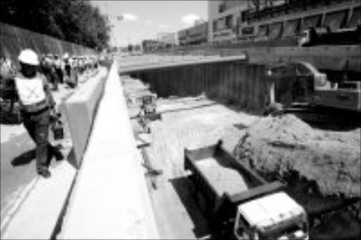 TUNNEL EXCAVATION: The construction site of the Gautrain's Rosebank station. Pic. Veli Nhlapo. 03/10/07. © Sowetan.