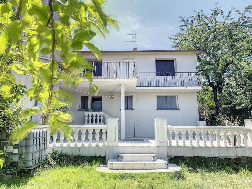 Vente maison 6 pièces 153 m² à Montluçon (03100), 172 000 €