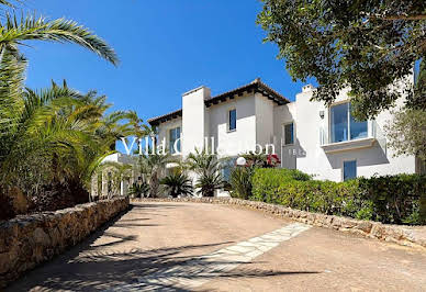 House with pool and terrace 5