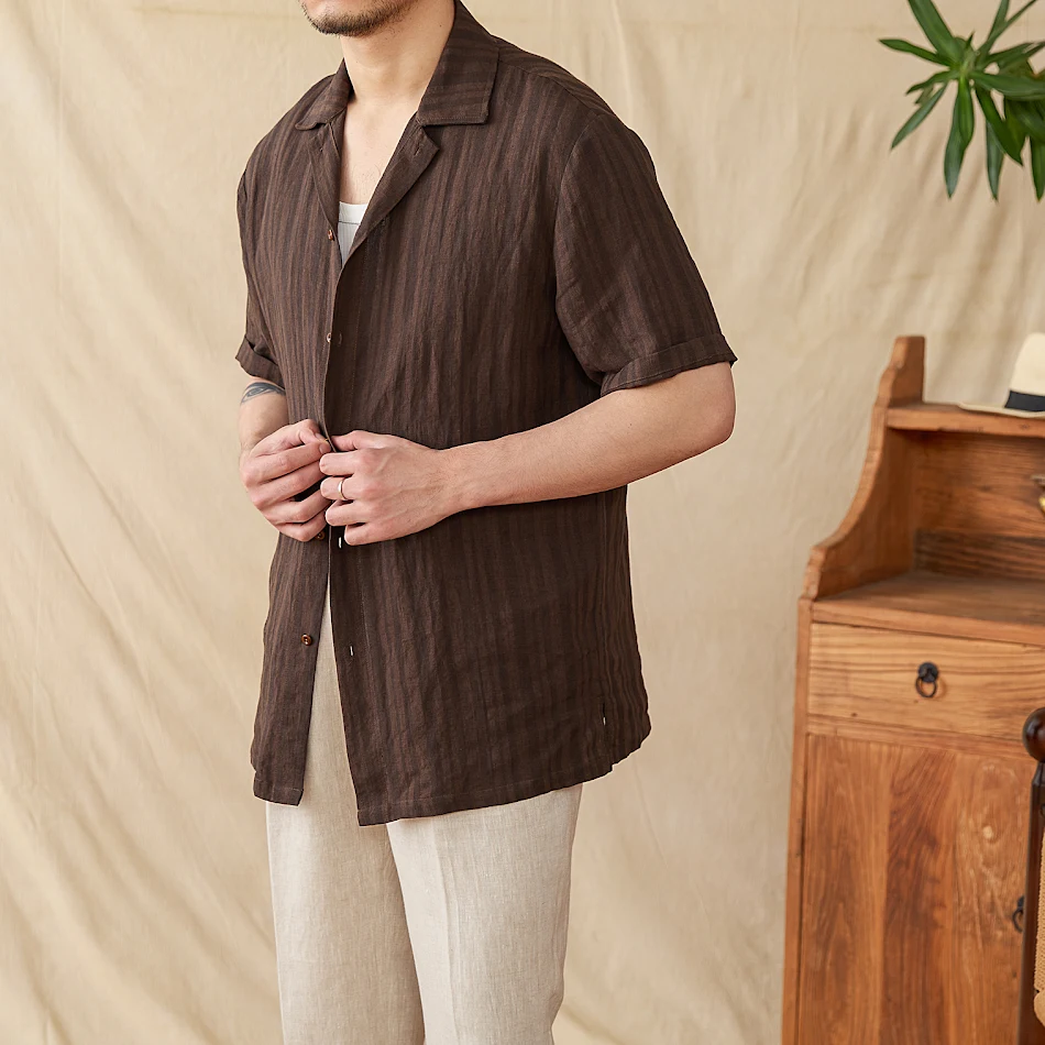 Muška Casual Elegantna Lagana Vintage Košulja, savršena za opušten i sofisticiran izgled. Udobna i moderna za svaku priliku