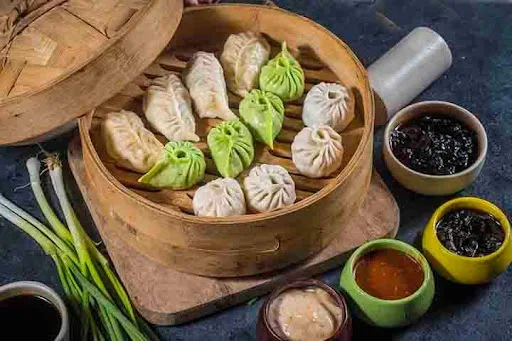 Chicken Momos Platter (9 Pieces)