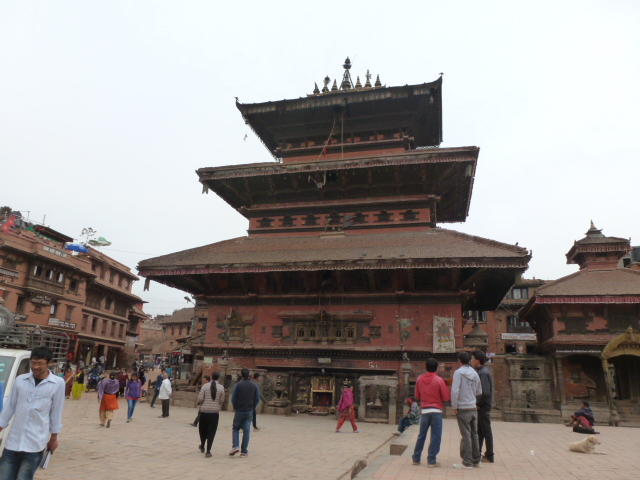 VALLE DE KATHMANDU: Vuelo sobre el Everest, Bhaktapur, Boudhanath y Pashupatinat - UN POQUITO DE INDIA Y UN POQUITO DE NEPAL (26)