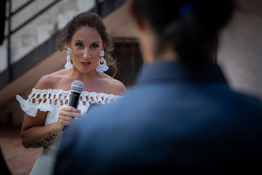 Wedding photographer Carina Rodríguez (altoenfoque). Photo of 20 September 2021