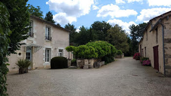 propriété à Fontaine-le-Comte (86)