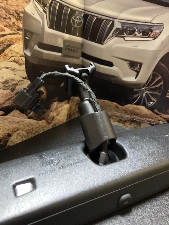 ランドクルーザープラドの部品購入記録・自動防眩ミラー・TOYOTA純正・セカンドカー　sh・ヴェルファイアに関するカスタム事例の投稿画像3枚目