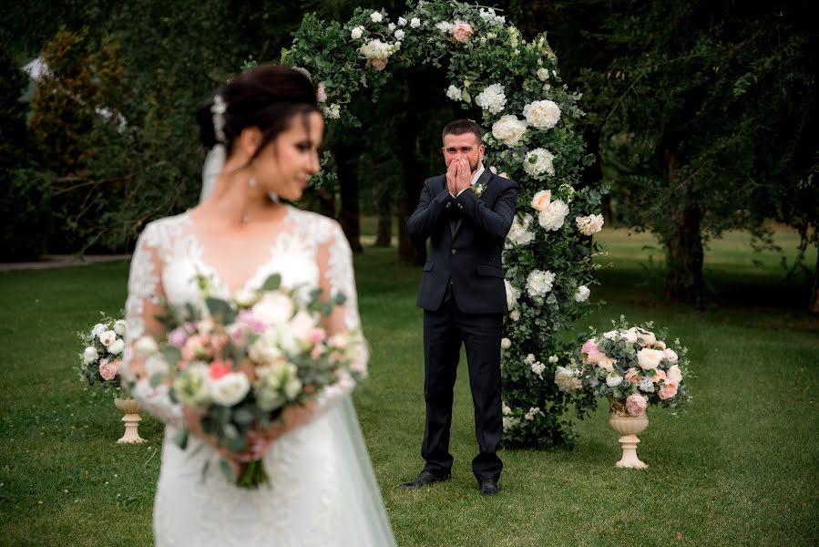 Fotógrafo de casamento Ekaterina Bobrova (bobrova). Foto de 17 de dezembro 2018