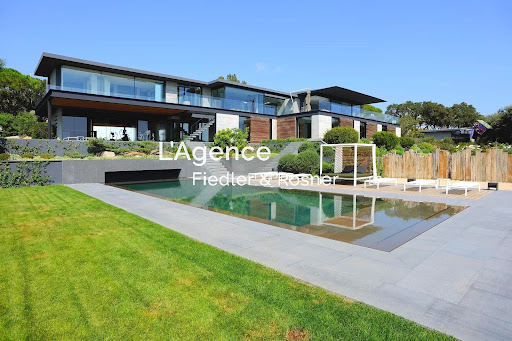 Villa with pool and terrace 1