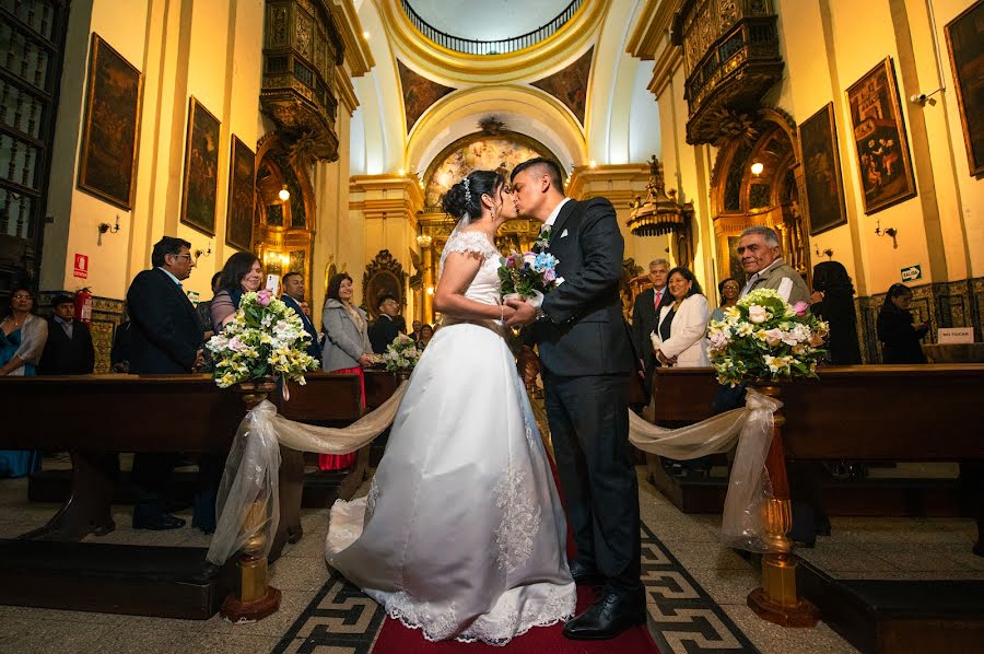 Fotografer pernikahan Percy Rodriguez (percyrodriguez). Foto tanggal 11 Desember 2023