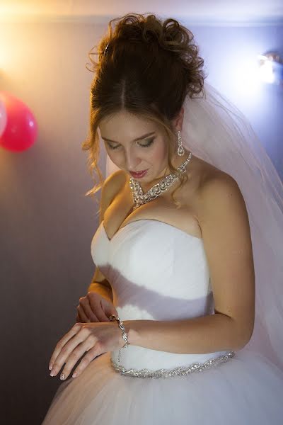 Wedding photographer Marina Makhneva (troynda77). Photo of 11 January 2016