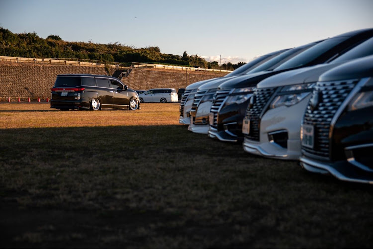 エルグランドの今年最大のカスタムは？・日産乃会・ガソリン価格高騰・ホイール交換に関するカスタム事例の投稿画像7枚目