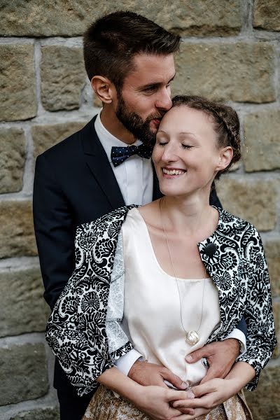 Fotografo di matrimoni Julia Dürrling (momentverliebt). Foto del 30 luglio 2020