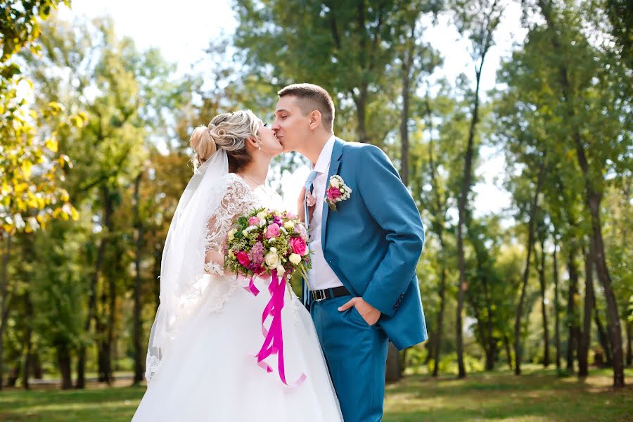 Fotógrafo de casamento Natalya Olekseenko (nataolekseenko). Foto de 11 de fevereiro 2019