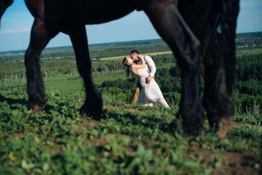 Wedding photographer Anastasiya Lyalina (lyalina). Photo of 12 May 2018