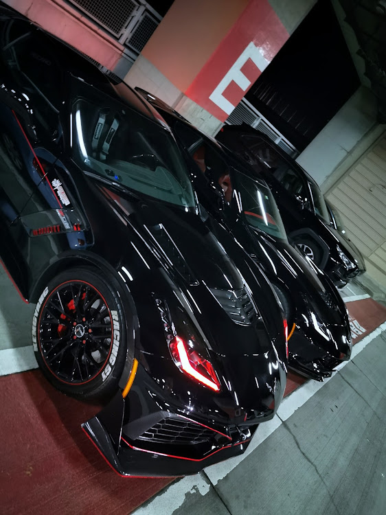 コルベット クーペの夜中のドライブに関するカスタム事例の投稿画像1枚目