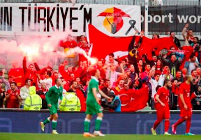 Ozan Tufan offre joliment la victoire à la Turquie