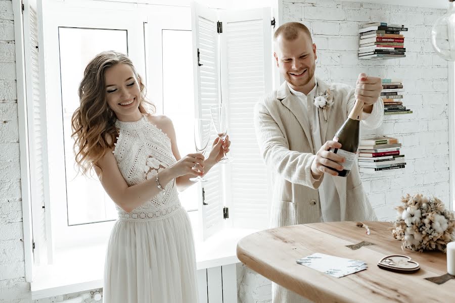 Wedding photographer Veronika Klimontova (askarova). Photo of 27 September 2019