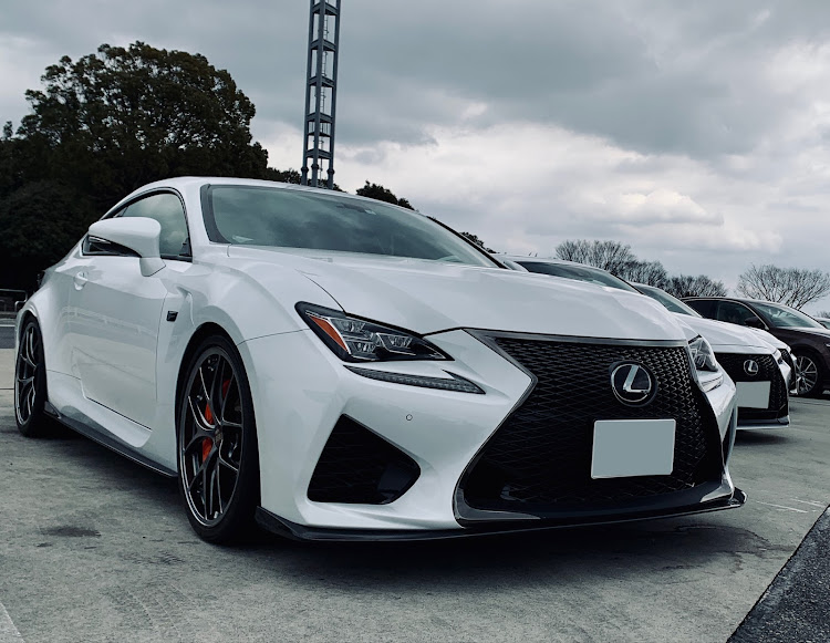 RC FのRCF・オフ会・レクサス・白まみれに関するカスタム事例の投稿画像3枚目