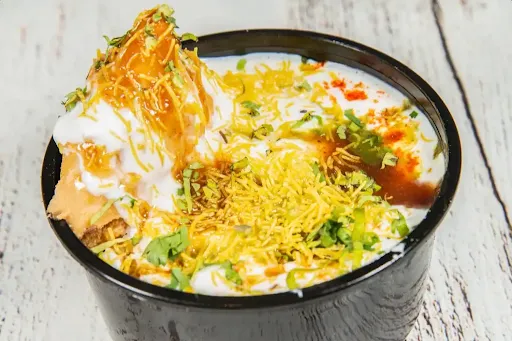 Dahi Samosa Papdi Chaat