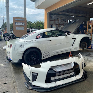 NISSAN GT-R R35