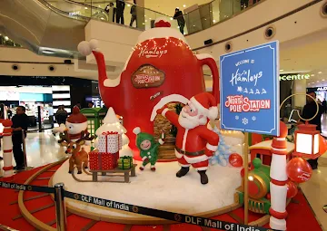 DLF_Mall_Of_India_Christmas_Display