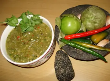 Roasted Tomatillo Salsa, (Salsa de Tomatillo Asado)