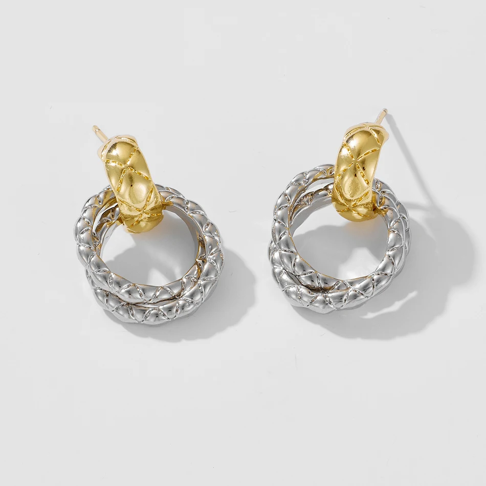 Boucles d'oreilles pendantes cercle ornementées pour femmes seniors, style polyvalent et élégant, parfaites pour toutes les occasions et tenues