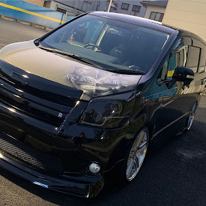 ノア ZRR70W