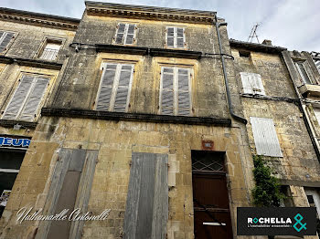 maison à Saint-Jean-d'Angély (17)