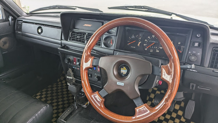 240 セダンのVOLVO for life・ボルボのある生活・ボルボ240・USDM・INNOに関するカスタム事例の投稿画像3枚目