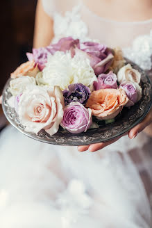 Fotógrafo de casamento Olga Davydova (olalawed). Foto de 4 de agosto 2017