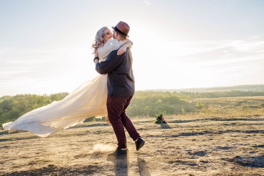 Fotógrafo de bodas Elena Yarem (elenayarem24). Foto del 16 de noviembre 2017