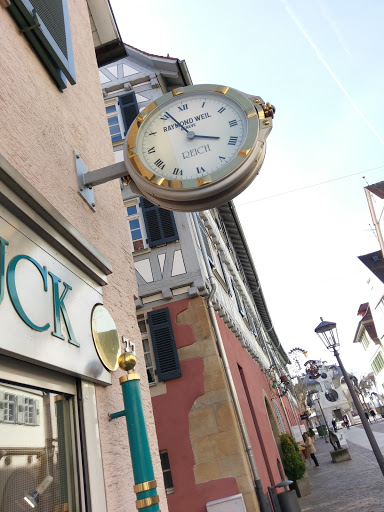 Große Uhr