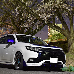 アウトランダーPHEV GG2W