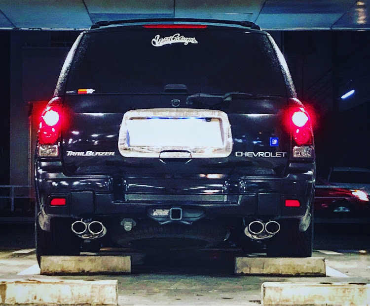トレイルブレイザーのマフラー交換・車高調整・DIY・カスタムに関するカスタム事例の投稿画像1枚目