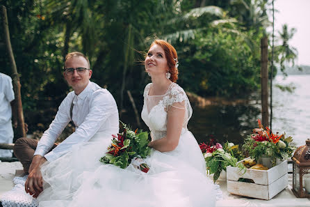 Fotógrafo de casamento Evgenii Katsinis (srilanka). Foto de 25 de dezembro 2017