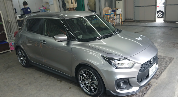 スイフトスポーツのキーパーラボ津・洗車・メンテナンスは大事に関するカスタム事例の投稿画像3枚目